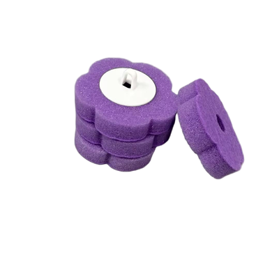 Replaceable toilet brush head, antibacterial, suitable for home use, contains cleaning agent.